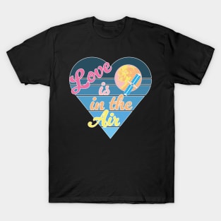 Love is in the air spy balloon T-Shirt